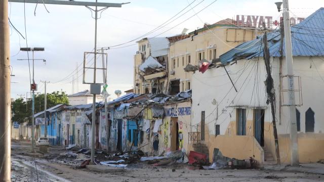 Después de 30 horas, finaliza secuestro a hotel en Somalia con al menos 21 muertos despues-de-30-horas-finaliza-secuestro-a-hotel-en-somalia-con-al-menos-21-muertos